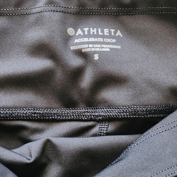Athleta Black Performance Capri Leggings - Picture 3 of 6